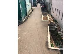 We did not find results for: Viral Foto Sejumlah Makam Di Pinggir Jalan Gang Di Jaktim Ini Penjelasan Lurah