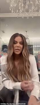 Khloé kardashian shows off her abs while matching with baby true for photo shoot: Khloe Kardashian Talks Potty Training With Daughter True In Instagram Live Video Readsector