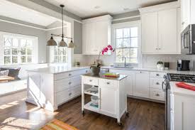 الوان مطابخ و بعض الافكار المختلفه لها بالصور