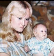 Kathy Lipscomb's Instagram, Twitter & Facebook