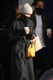 Leo, meanwhile, is a businessman from la and was first romantically linked to the little women star in october last year, when they were spotted kissing. Emma Watson And Boyfriend Leo Robinton Drink Coffee On A Cute Park Date Eminetra New Zealand