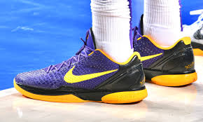 Anthony davis shows off the perks of being a nike athlete anthony davis has sported kobe's signatures on numerous occasions in the past and he famously donned the trophy gold kobe 5s during the 2020 nba finals. Nick Depaula On Twitter Anthony Davis Returns In A New Kobe 6 Pe Ad On The Kobe Nike Contract Ending It Definitely Hurts It Definitely Makes Me Think About Which Kobes