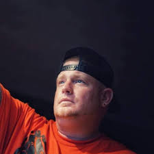 El cantante Justin Carter murió durante la grabación de un video