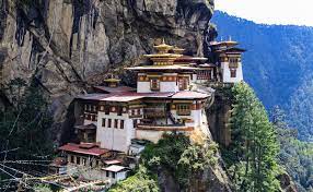 It was established in the 12th century on a site chosen by lama phajo drukgom shigpo, originally from ralung in tibet. Tigernest Kloster Bhutan Kalender Dezember Foto Bild Asien Kloster Paro Bilder Auf Fotocommunity