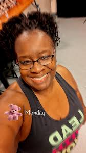 Short Wednesday workout for me because my little lady recital BUT mommy  made no excuses! 💪🏽