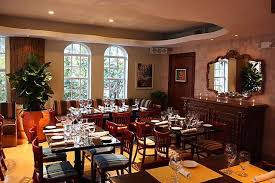 Gloria Estefan S Larios On The Beach South Beach Florida Dining Room Dining Home Decor Table Settings