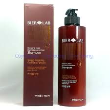 This hair soap is composed of organic aloe juice, organic apple cider vinegar, brewer's yeast, msm, mango butter, shea butter, cocoa butter, avocado oil, castor oil and olive oil, silk extract, vitamin e and essential oils of rosemary, pink grapefruit and ylang ylang. Bier Lab Beer Yeast Hair Loss Shampoo 490ml Coycooing