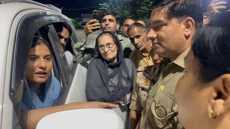 कैराना की सांसद इकरा हसन को पुलिस ने किया हाउस अरेस्ट, सहारनपुर जा रही थीं  सपा