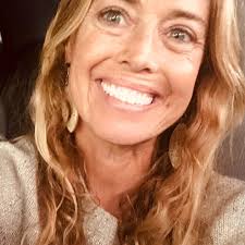 🌟 Meet our remarkable faculty member, Dr. Ashley Graham Kennedy! 📚 Dr.  Kennedy is an Associate Professor of Philosophy at the Honors College of  Florida Atlantic University. With a unique background in