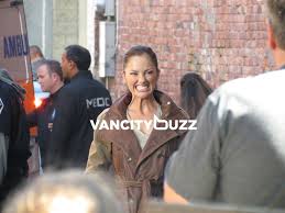 The longtime bachelor as we know it, trevor noah, is said to currently be in a relationship with actress and model, minka kelly. Minka Kelly On Set Of Almost Human News