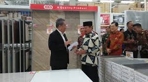 Toko depo bangunan arsitek kontraktor pelaksana pembangunan konstruksi struktur penjualan pemasangan rangka atap baja ringan galvalum onduline onduvila genteng metal dak beton bondek keraton talang metal septictank biotin. Properti Terus Tumbuh Depo Bangunan Incar Pasar Bandar Lampung