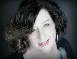 Amazon.com: Too Big Too Little (Oliver Doodle's Tales): 9780578593609:  Sutton, Sammy, Wade, Caitlyn: Libros