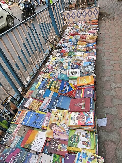 A Walk Through Kolkata's Iconic College Street | Outlook Traveller