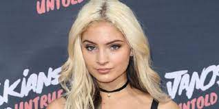 She is 19 years old as of 2019. Carrington Durham Bio Age Wiki Boyfriend Net Worth Affair Dating