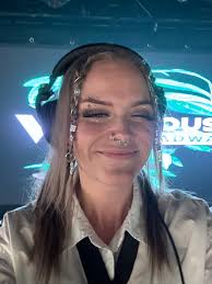 Mud and Tek Tuts Performance at FamFest 2025