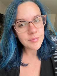 Morning everyone, before I go and buy new does anyone have a nose shade or  the full face shade for a pony? Picture of the monkey who's getting a burnt  nose 🙈