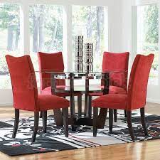Add a vibrant raspberry red dining set with table and chairs to a room with light wood furnishings to create stunning contrast. Voros Faszin Google Kereses Dining Room Chairs Upholstered Velvet Dining Room Chairs Red Dining Room