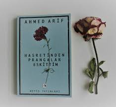 Ahmet arif 23 nisan 1927'de diyarbakır'ın hançepek semtinde dünyaya geldi. Kitap Cumleleri On Twitter Maglup Mu Desem Mahcup Mu Ama Ikisi De Degil Ben Garip Sen Guzel Dunya Mutlu Oyle Tuhafim Bu Aksamustu Hasretinden Prangalar Eskittim Ahmed Arif Https T Co 4gutl4bgpu