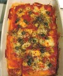Oggi condivido con voi un secondo piatto facilissimo che mi ricorda l'infanzia, la carne alla pizzaiola, e vi svelo il mio trucchetto per averla tenerissima che si taglia con una forchetta. Polenta Alla Pizzaiola Cookthelook