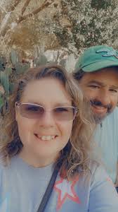 Who is an Avon representative in Amarillo?