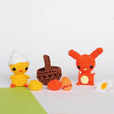 Partagez vos coloriages sur notre groupe facebook fans de coloriage. Decoration Paques Oeuf Paques Peluche Lapin De Paques Oeufs De Paques Lapin De Paques Decoration Paques