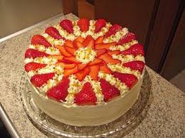 Erdbeertorte Mit Zarter Joghurtcreme Von Alina1st Chefkoch Rezept Joghurtcreme Erdbeertorte Rezept Erdbeertorte