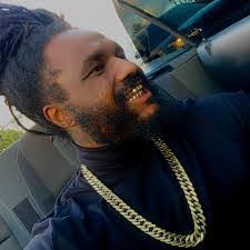 Camesha Lewis's Instagram, Twitter & Facebook