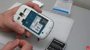 Liebe mitstreiter, ich habe das samsung galaxy s3 mini i8200n. Samsung S3 Mini Microsd Karte Ein Und Ausbauen Akku Wechseln Mit Video Tuhl Teim De