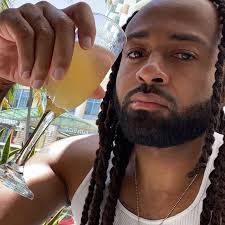 P Dot Johnson (@espbarz) • Threads, Say more