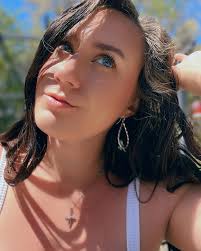 Instagram video deur Taylor Grace Atchley • Jun 22, 2022 at 11:50 AM