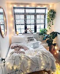 28 Awesome Aesthetic Apartment Bedroom Decoration Ideas You Must Have Apartment Bedroom Decor Dream Rooms Master Bedrooms Decor