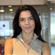 Esto quieren saber en realidad cuando te entrevistan🤚 No...no importa cada  una de tus experiencias o logros (aunque sea lo que más querramos  contar🙋‍♀️)... lo que les interesa es si tu… |