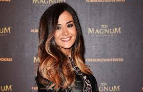 Auf der anderen der umgang der. Gnoccolandia Giorgia Palmas Cambia Look La Reazione Di Instagram