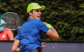 El chileno nicolás jarry dice que sus patrocinadores le creyeron que no tomó la sustancia prohibida a sabiendas, pero nike aún así suspendió su contrato. Nicolas Jarry Vs Agustin Velotti Donde Ver En Vivo El Partido Por Las Semifinales Del Challenger De Salinas 2