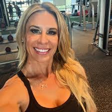 Sherri Houle's Instagram, Twitter & Facebook