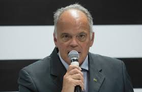 General rompe tradição e para de expor pessoalmente dados de crimes em SP