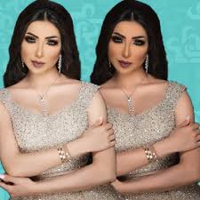سخرية كبيرة تعرضت لها الفنانة المغربية دنيا_بطمة، بعدما ظهرت بوجه منتفخ جداً بأحدث ظهور لها. Ø¯Ù†ÙŠØ§ Ø¨Ø·Ù…Ø© Ø¨Ù…Ø¤Ø®Ø±Ø© Ø¶Ø®Ù…Ø© ÙÙŠ Ù‚Ø·Ø± ØµÙˆØ±Ø© Ù…Ø¬Ù„Ø© Ø§Ù„Ø¬Ø±Ø³