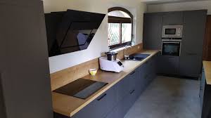 Cuisine Bois Et Gris Fonce Ouverte Avec Ilot Cuisine Grise Et Bois Cuisine Moderne Grise Cuisine Grise