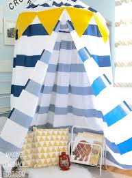 Here's how to make your very own tent canopy, perfect for a kid's room! Clgwojz5fmw Dm