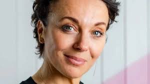 Teak Lee's Instagram, Twitter & Facebook