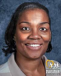 🔍 42 Year Old Mystery 🗞️🔍‼️ Missing Person Alert: Stacey Reddish  16-year-old Stacey Reddish was last seen leaving her home in Manhattan, New  York,