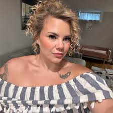 Can I please get recommendations for microblading in Kingston that you are  very happy with. Inquiring for my wife as a gift TIA