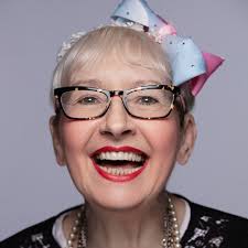 Lois Fitzpatrick BA (hons)