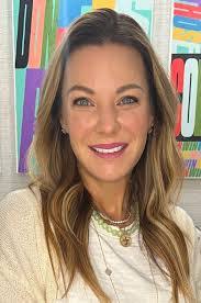 Diane Crimmins's Instagram, Twitter & Facebook