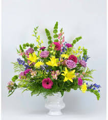 Jindra flowers ממוקם ב 4273 schiller ave, קליבלנד, oh 44109, usa, ליד המקום הזה: Funeral Sympathy Flowers Jindra Floral Design Cleveland Oh Florist