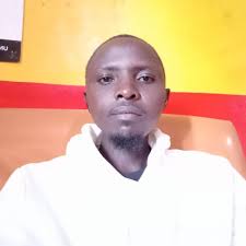 Who can be a good wife, a bar lady or a salonist?