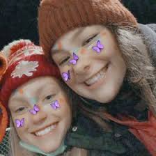 Lauryn Brooks (laurynmbrooks)