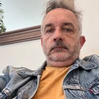 Daniel Kelliher's Instagram, Twitter & Facebook