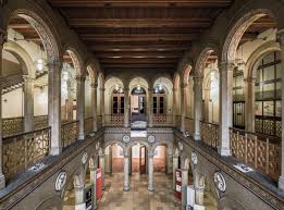 Das haus „bethanien liegt ruhig am waldrand, eingebettet in einer wunderschönen parkanlage. Geschichte Kunstquartier Bethanien