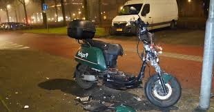 Ontploffing in deelscooter zorgt voor ravage in Den Bosch | Den Bosch | BD.nl